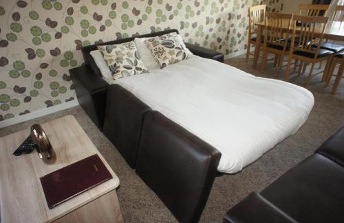 Niddrie Apartment | Tudsbery House Near Edinburgh Royal Infirmary - Elforma - Tudsbery House