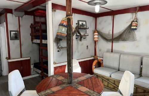 Bayfield Cabin | Tug Boat- Deluxe Cabin #4 on map