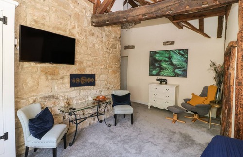 Shipley Cottage | TULIP COTTAGE, pet friendly, character holiday cottage in Baildon