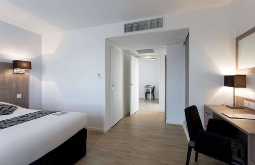 Palaiseau Hotel | Tulip Inn Massy Palaiseau Residence