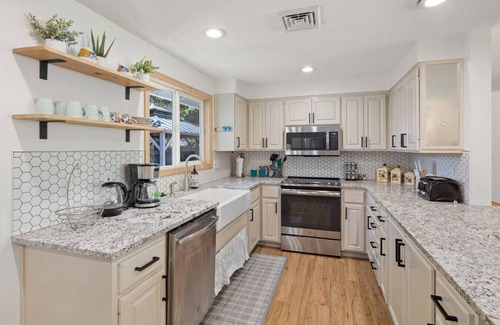 Central Oregon House | Tulip st Retreat:Close to UO campus/Autzen stadium