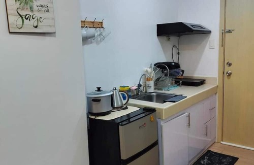South Triangle Condo | Tum's Mplace Staycation 9th Floor Tower A