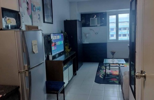 South Triangle Condo | Tum's Mplace Staycation 7th Floor Tower B