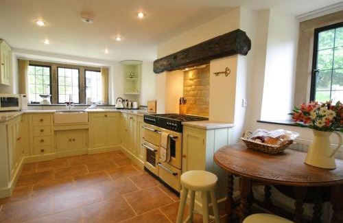 Buckland House | Tumbledown