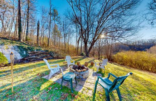 Franklin House | Tumbling Leaf Cabin