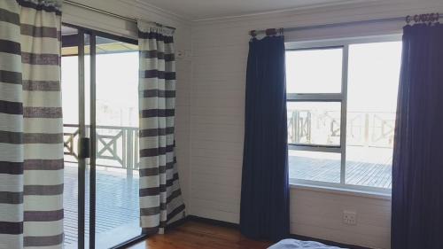 Bluewater Bay Apartment | Tumi beachside suites