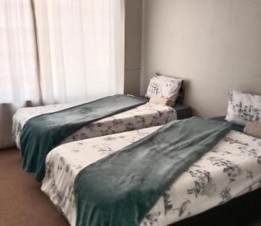 Emalahleni Apartment | Tumi's Home away- 3 Bedroom