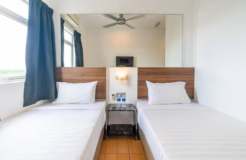 Johor Bahru Hotel | Tune Hotel - Danga Bay, Johor