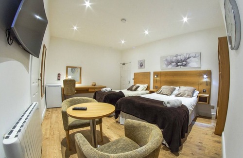 Boston House | Tunnard House