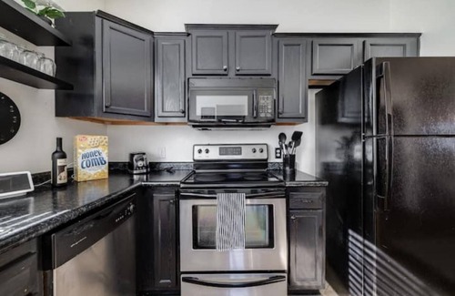 Pooler House | Tupelo Honey - 6 BR, Sleeps 16+n