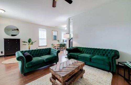 Pooler House | Tupelo Honey - 6 BR, Sleeps 16+