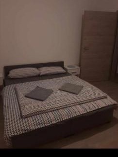 Crni Vrh Bed & Breakfast | turistična kmetija pr mark