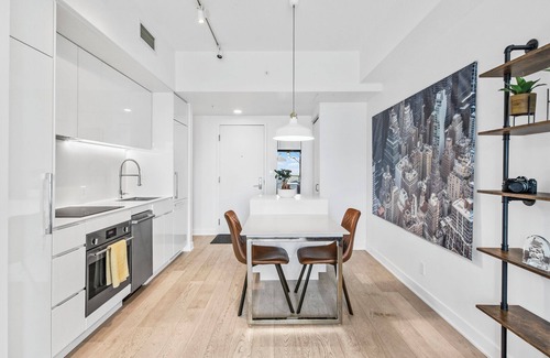 Downtown Montreal Condo | Turn-Key Luxury Stay - Downtown Montreal
