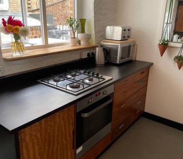 Margate Apartment | Turner Cottage - 3 bed with a View of the Harbour