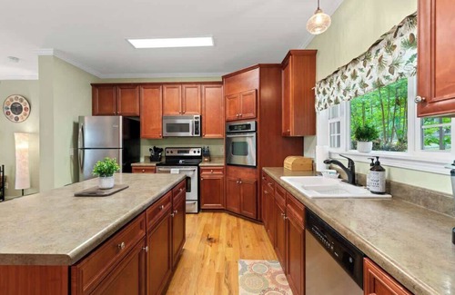 Milledgeville House | Turning Leaf, Sleeps 10, BIG WATER, Great fishing!