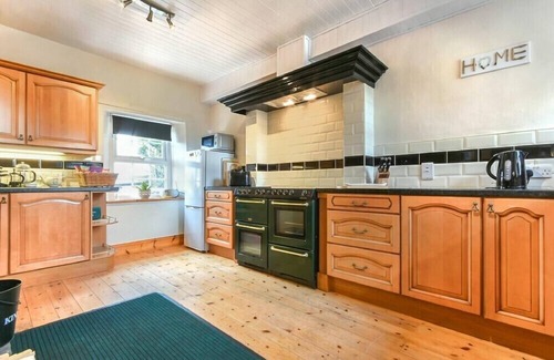 Waren Mill Cottage | TURNSTONE COTTAGE, pet friendly, with open fire in Bamburgh