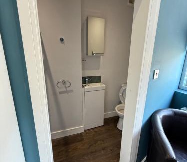Macclesfield Apartment | Turquoise Apartments