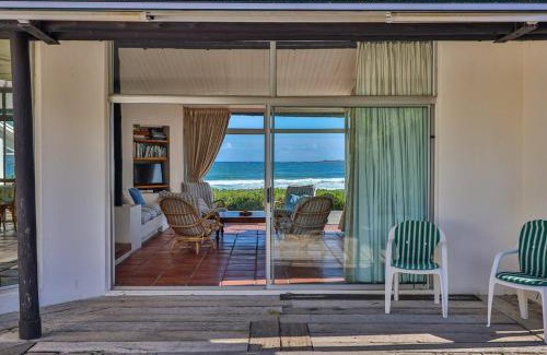 Betty's Bay House | Turtle Drum ON THE BEACH