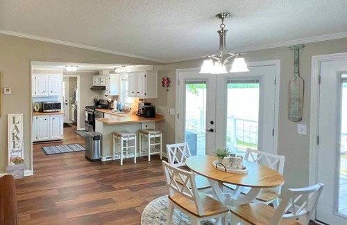 Saluda House | Turtle Town Bungalow on Lake Murray w/RV Parking