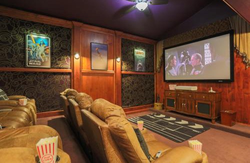 Dunedin House | Tuscan Breeze - Pool, Beach, Games, Dog Park, Movies