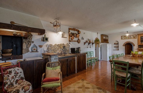 Montecchio Villa | Tuscan Castle View Grand Villa