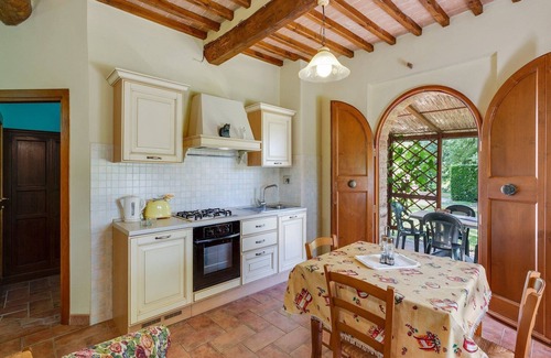 Casole d'Elsa Apartment | Tuscan Countryside Stay