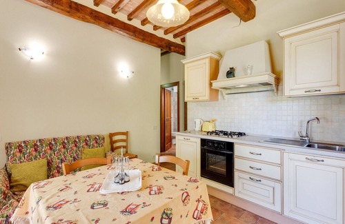 Casole d'Elsa Apartment | Tuscan Countryside Stay