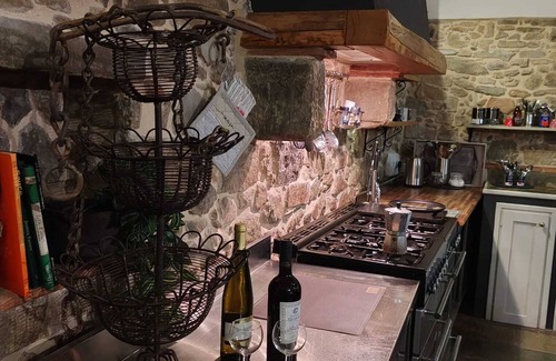 Bagni di Lucca Villa | Tuscan Farmhouse Stunning Views, 9m x 4m Pool, BBQ & Pizza Oven, Gardens & More