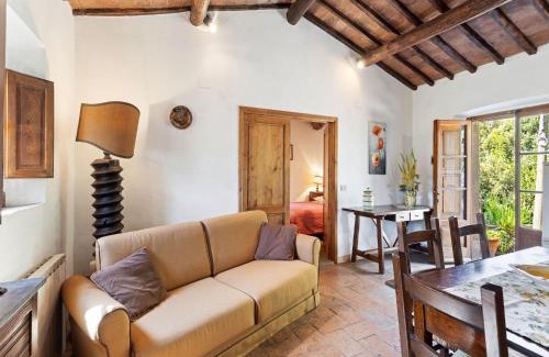 Riccio House | Tuscan Holiday Home with Pool