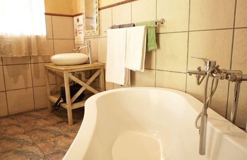 Flora Park Cabin | Tuscan Lodge Polokwane