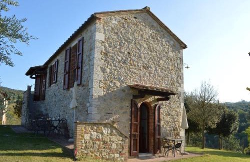Asciano Apartment | Tuscan Retreat in Montalceto