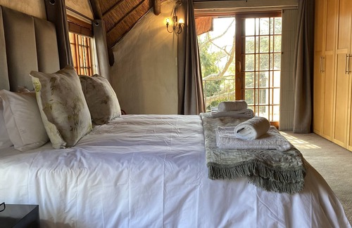 Greater Johannesburg Metropolitan Area Bed & Breakfast | Tuscan Rose