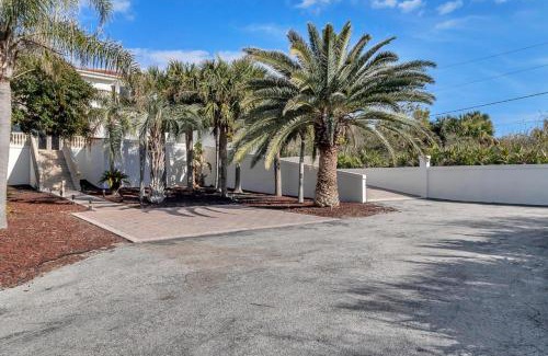 Crescent Beach House | Tuscan Sunrise
