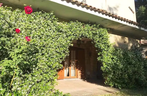 Sorano Villa | Tuscan villa with garden near Saturnia