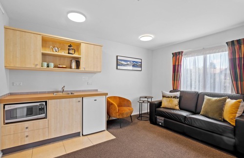 Hanmer Springs Apartment | Tussock Peak Lodge
