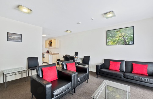Hanmer Springs Apartment | Tussock Peak Lodge