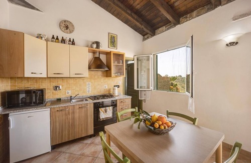 Pompeiana Apartment | Tutti Frutti - Two Bedroom Apartment, Sleeps 4