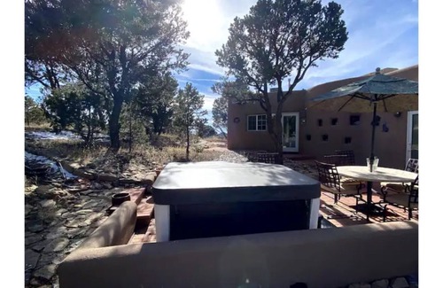 Santa Fe House | *TuxsitaCasita Wildlife daily-hottub-fire pit
