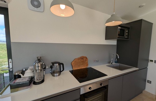 Kelso House | Tweed Hideaway - Two Bedroom House, Sleeps 4