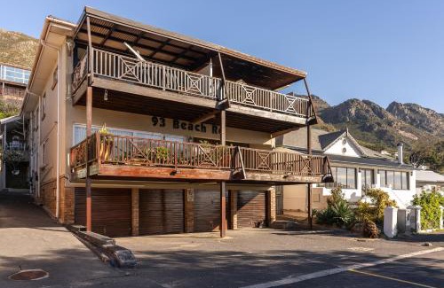 Gordons Bay Central Apartment | Tweede Boom by Host Agents