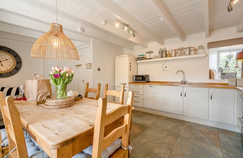 Earlston House | Tweedswood - Two Bedroom House, Sleeps 4