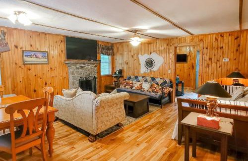 Gatlinburg House | Tweeting Brook