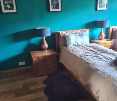 Pill House | Twin bedroom in Shirehampton