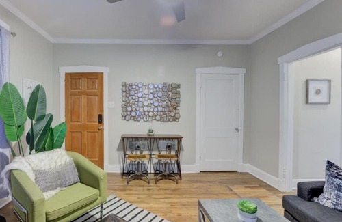 Cooper-Young Historic District House | Twin Bungalows Near Cooper Young