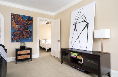 Ecco House | Twin City Terrace