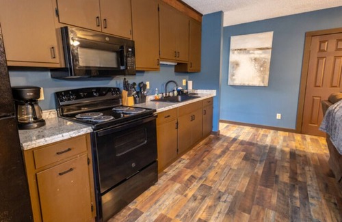 Springmaid Mountain Cabin | Twin Falls Cabin Bottom Duplex