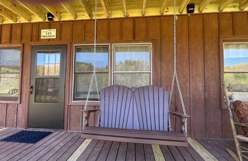 Springmaid Mountain Cabin | Twin Falls Cabin Bottom Duplex