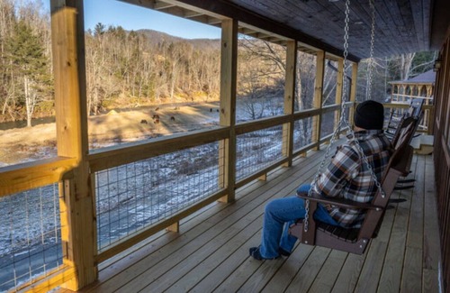 Springmaid Mountain Cabin | Twin Falls Cabin Top Duplex