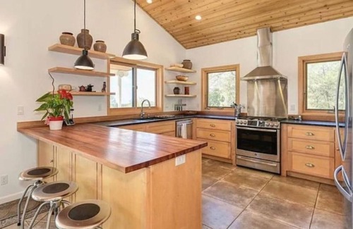 Volcano House | Twin Houses on 25 Acres