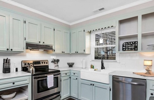 Sumter House | Twin Lakes Retreat | Close to Shaw AFB | Sleeps 9!